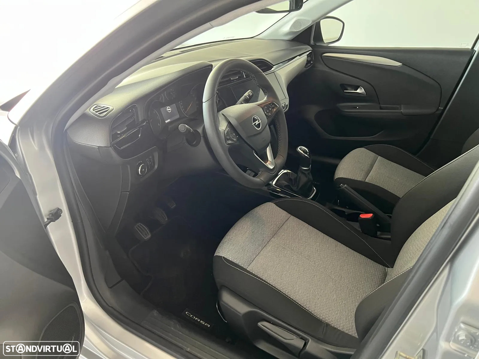 Opel Corsa 1.2 - 9
