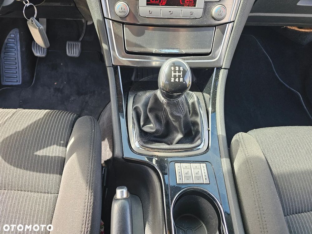 Ford Mondeo 2.0 Titanium - 18
