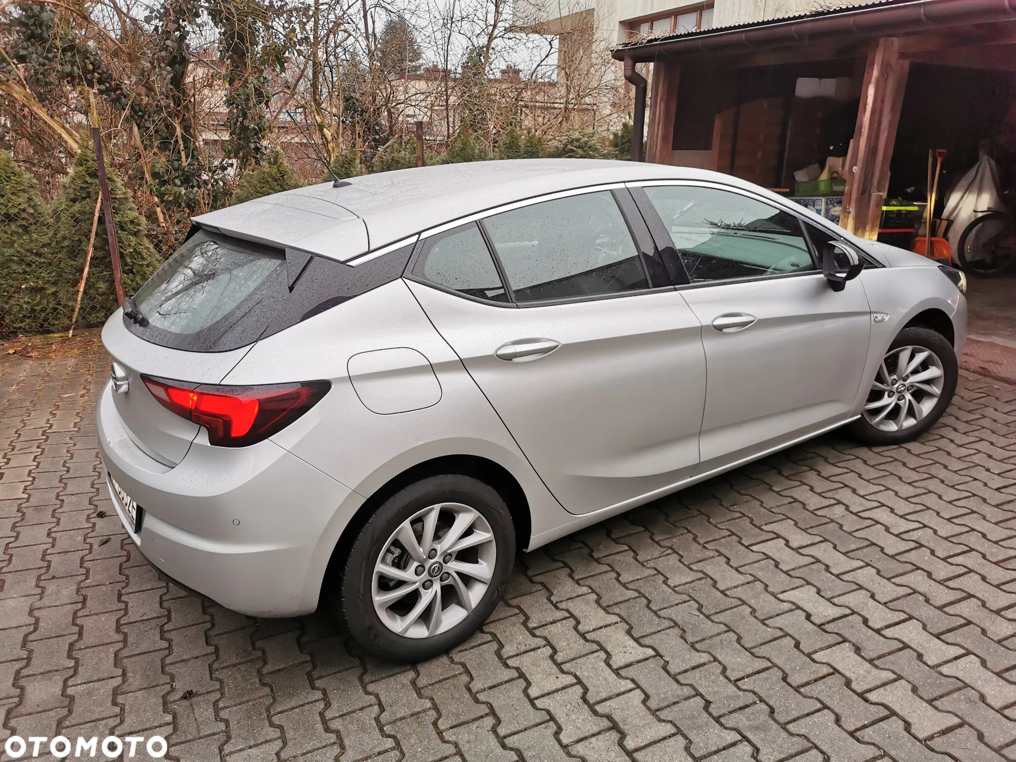 Opel Astra V 1.2 T Elegance S&S - 9