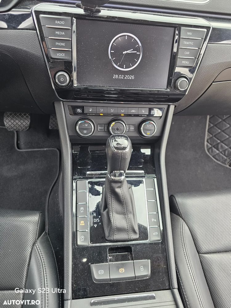 Skoda Superb 2.0 TDI DSG Laurin & Klement - 9