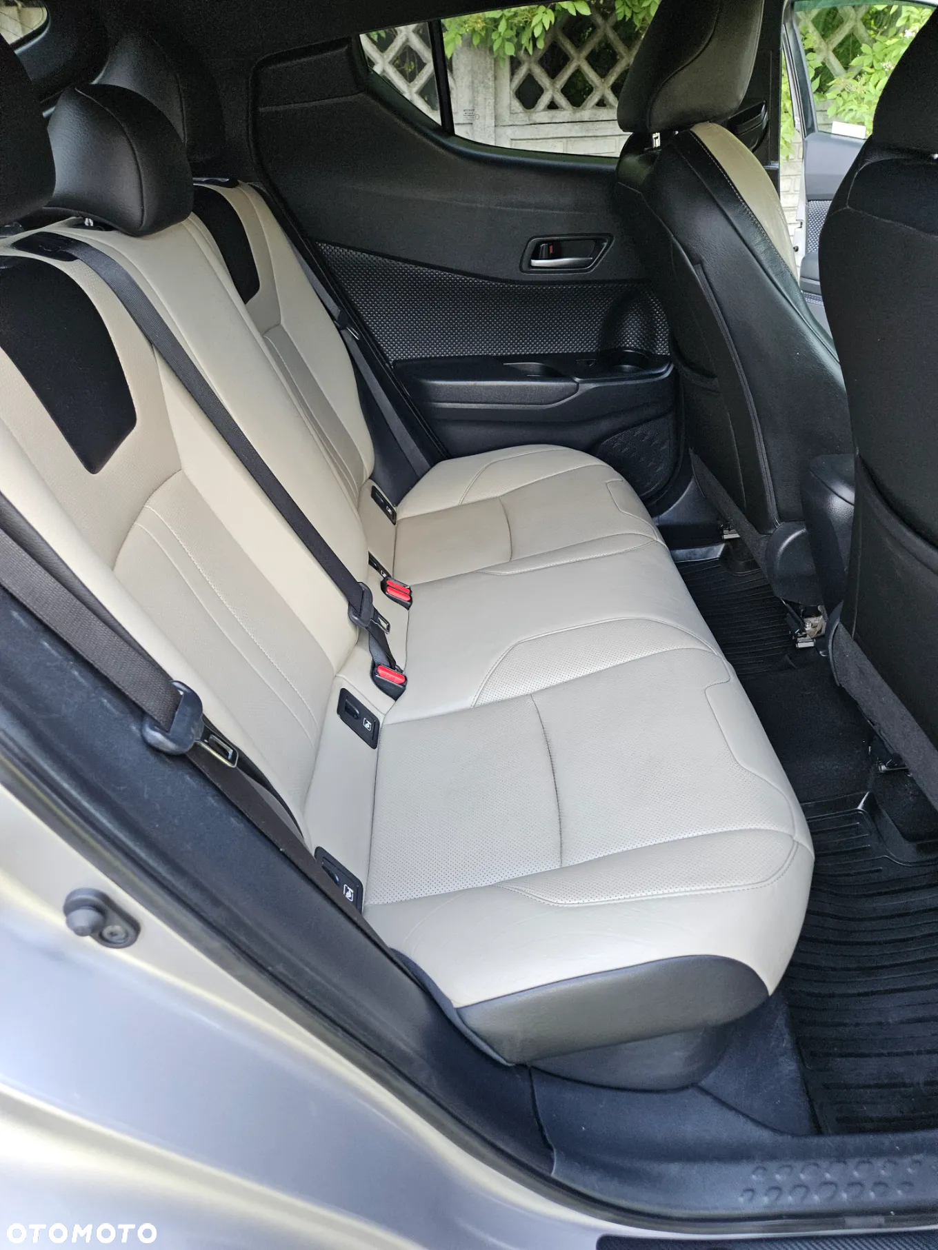 Toyota C-HR 1.8 Hybrid GPF Selection - 30