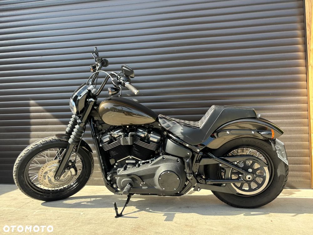 Harley-Davidson Softail Street Bob - 9