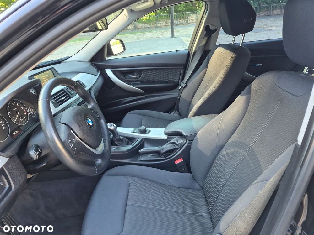 BMW Seria 3 - 10