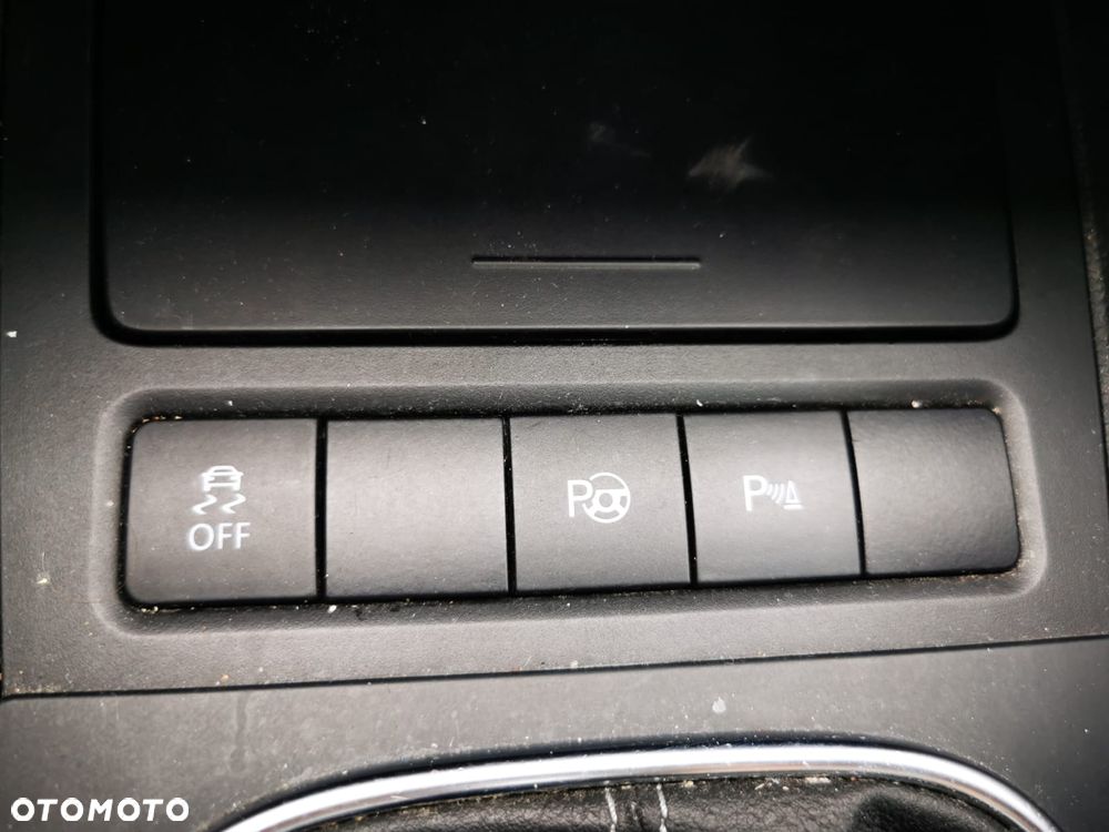 Volkswagen Golf 1.6 TDI DPF Style - 21