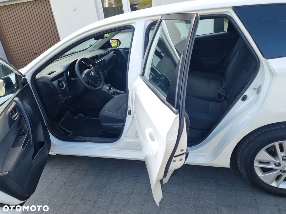 Toyota Auris Hybrid 135 Active - 20
