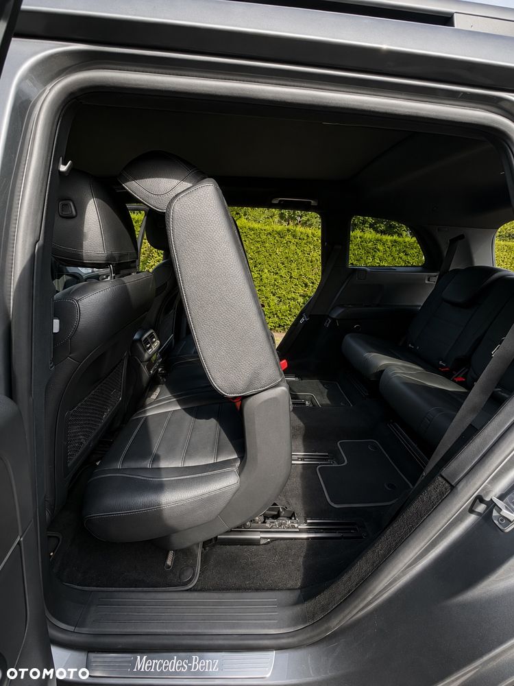 Mercedes-Benz GLS - 12