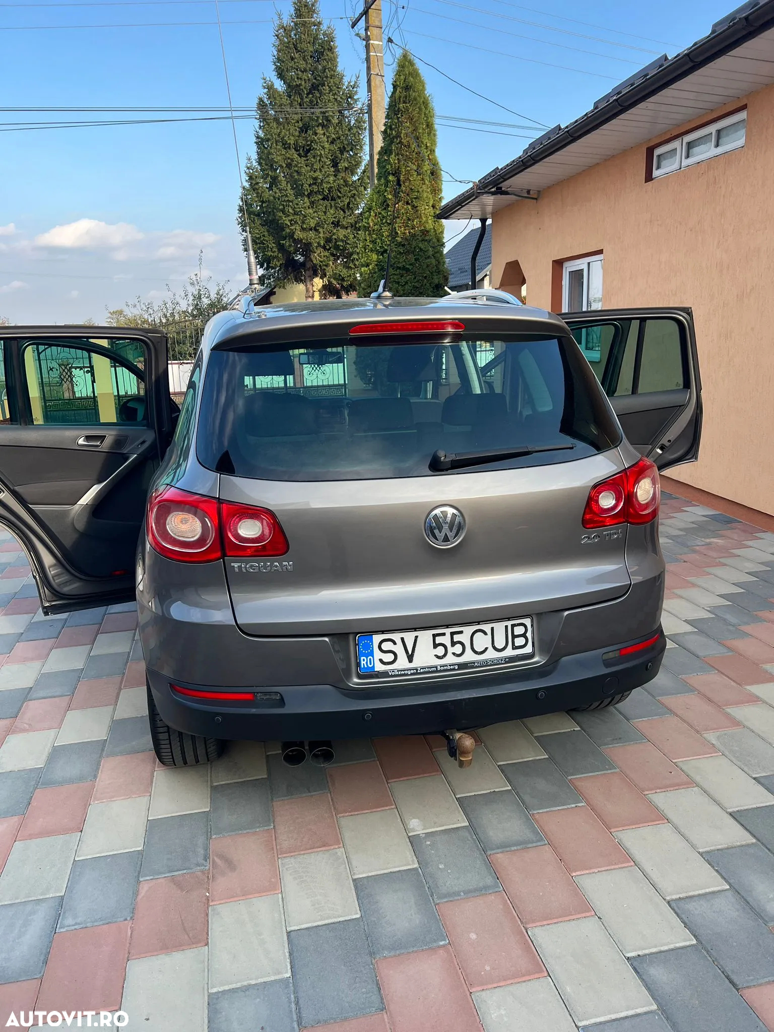 Volkswagen Tiguan 2.0 TDI 4Motion DSG Sport & Style - 2