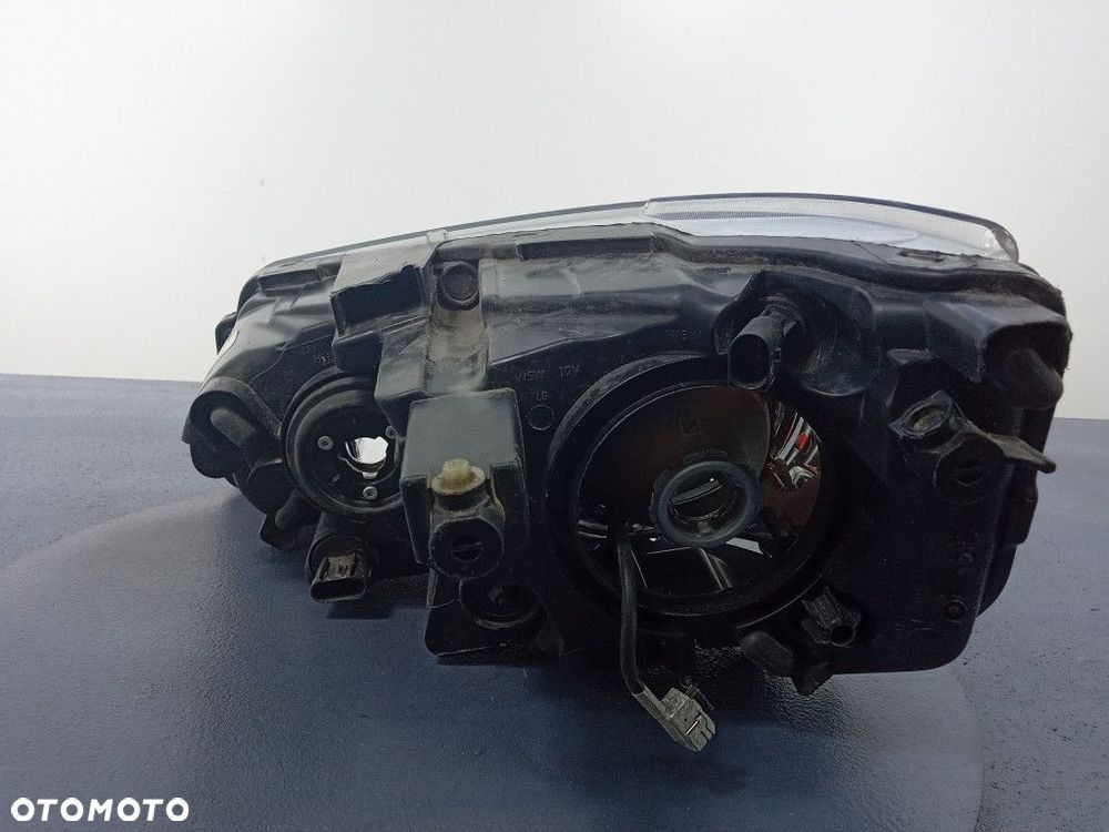 VOYAGER V 07- REFLEKTOR PRAWY XENON 05113334AE - 4