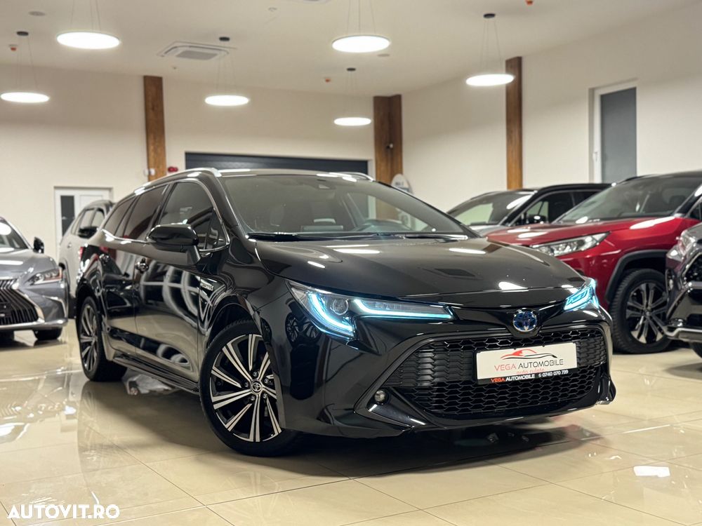 Toyota Corolla ver-1-8-hybrid-team-deutschland - 3