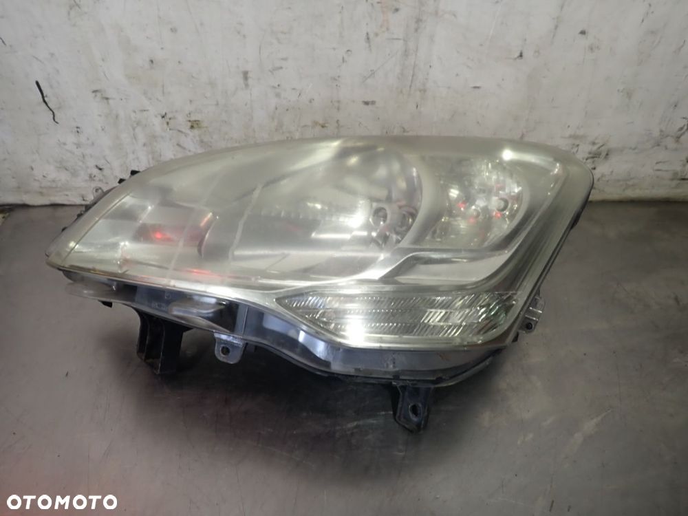 LAMPA LEWA PRZEDNIA CITROEN BERLINGO II 1.6 9682828280 - 1