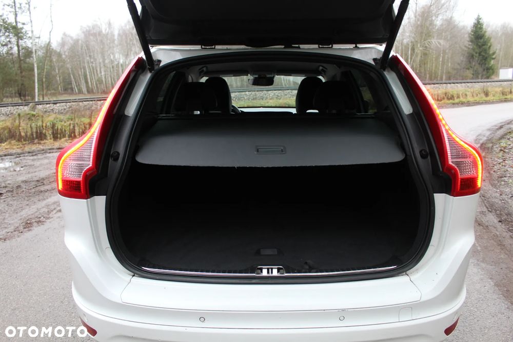 Volvo XC 60 T5 AWD Drive-E Momentum - 14