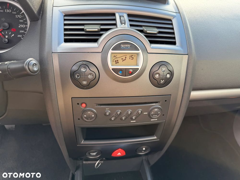 Renault Megane 1.6 Privilege - 13