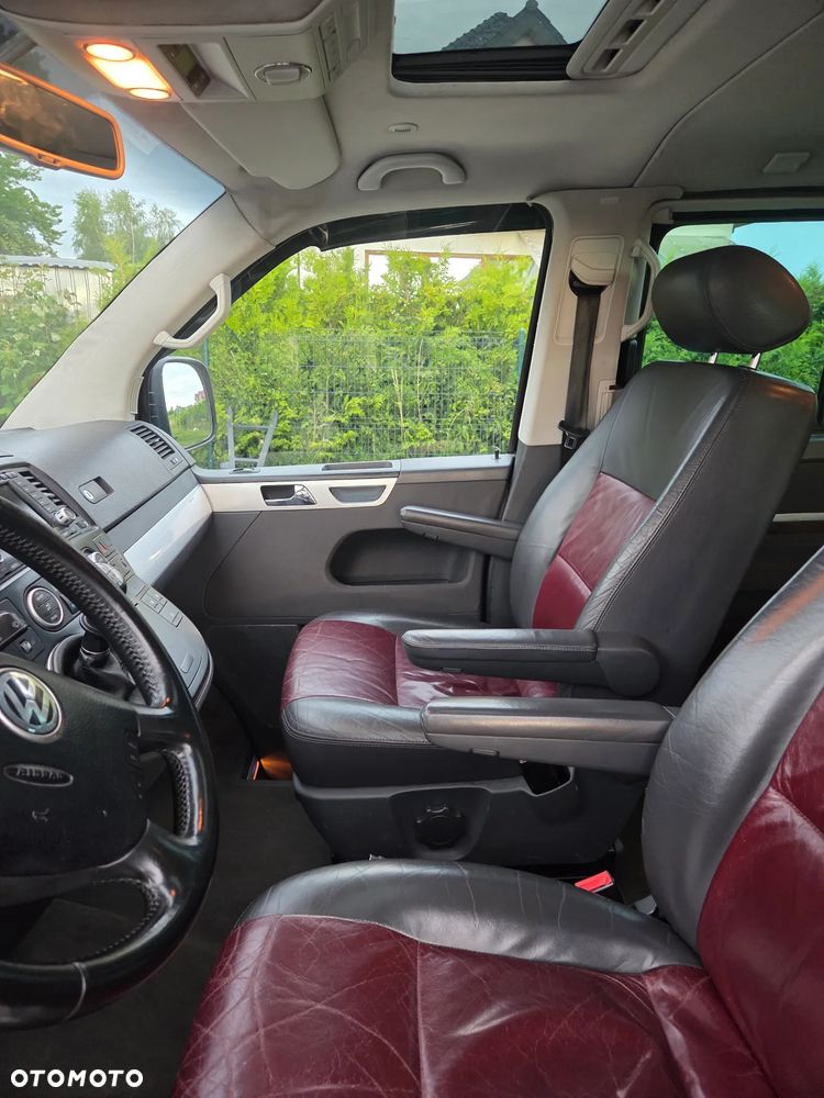 Volkswagen Multivan - 8