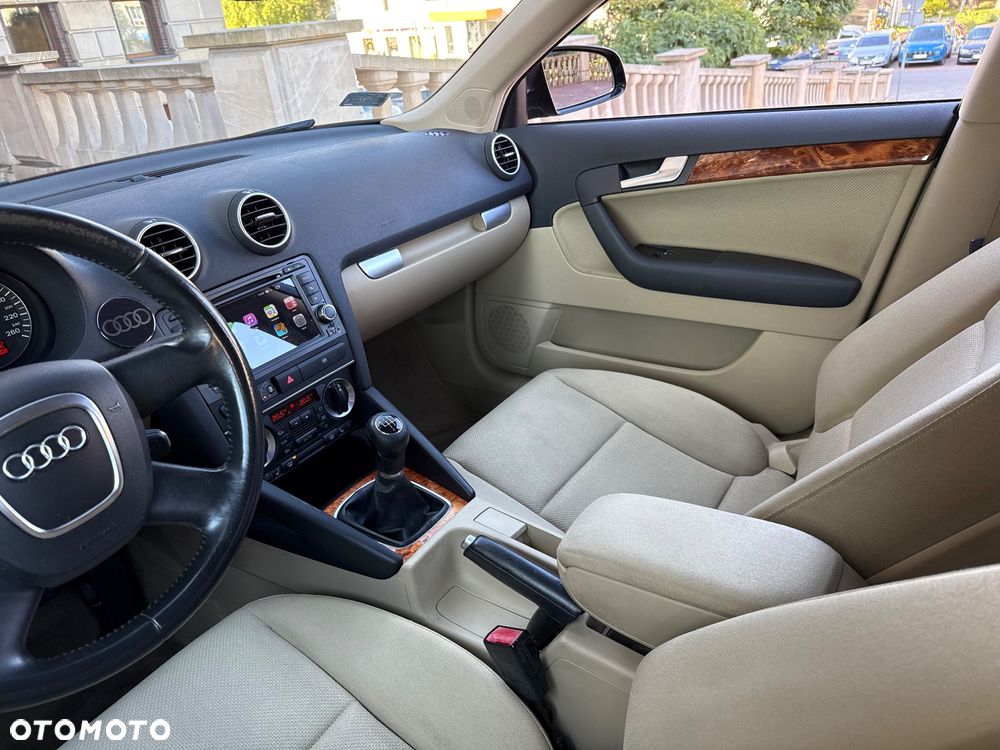 Audi A3 1.6 Ambiente - 28