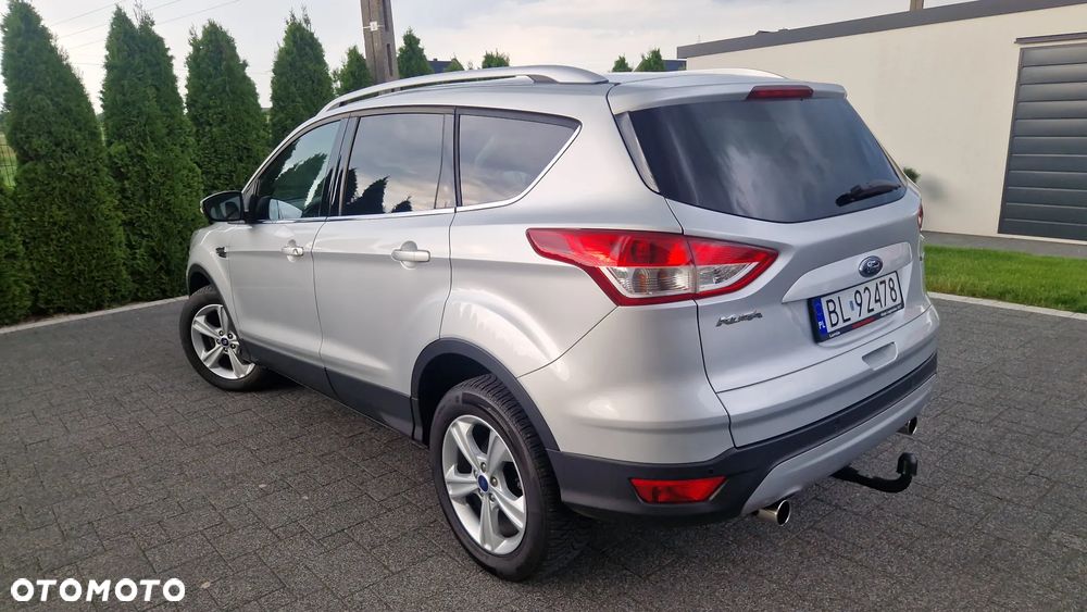 Ford Kuga 1.6 EcoBoost 2x4 Titanium - 3