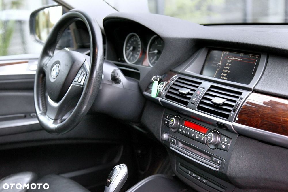 BMW X6 xDrive40d - 13