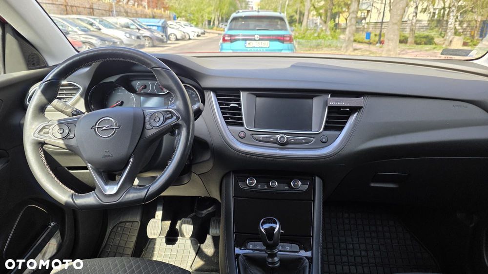 Opel Grandland X 1.2 T GPF Design&Tech S&S - 12