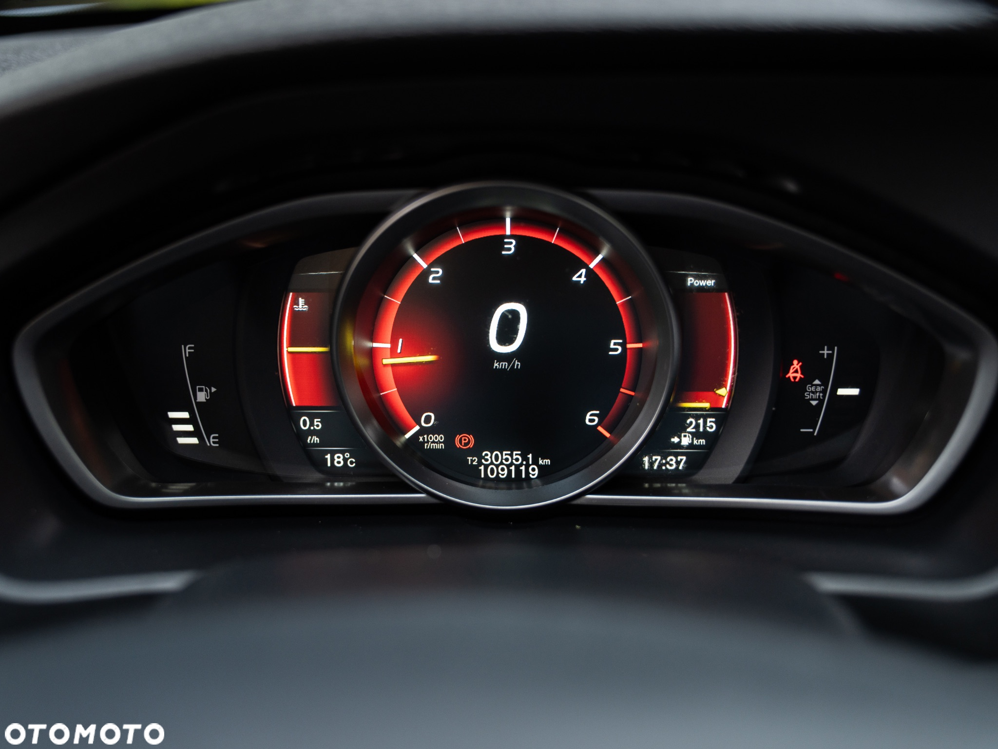 Volvo V40 D2 Drive-E Momentum - 34