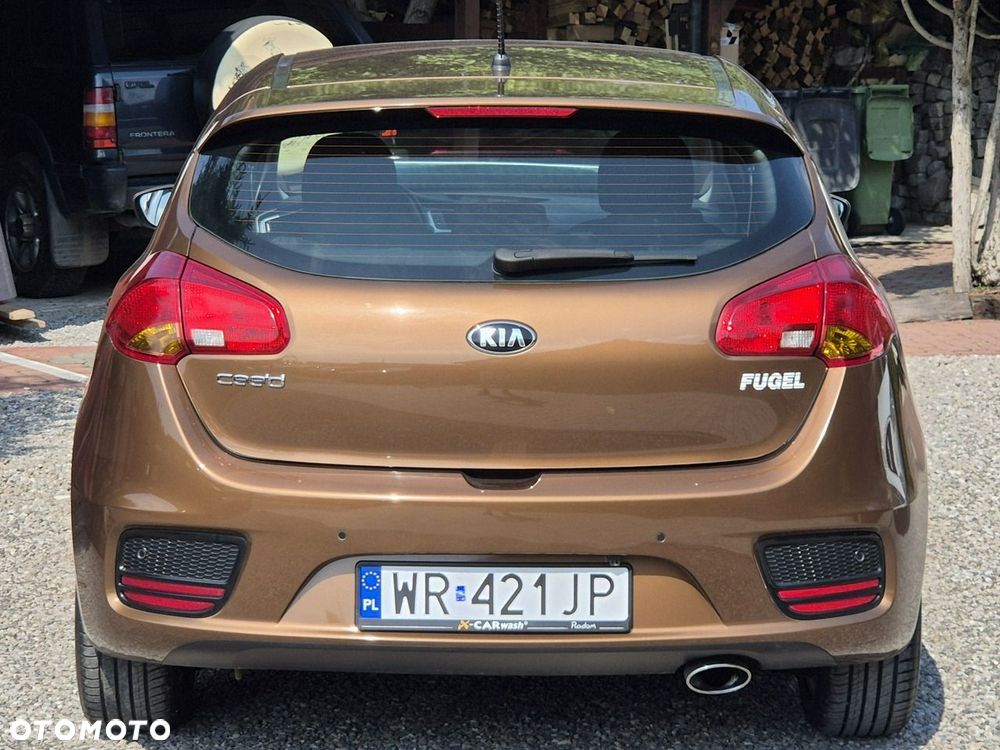 Kia Ceed - 7