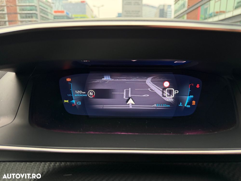 Peugeot 208 PureTech 130 EAT8 GT Pack - 32