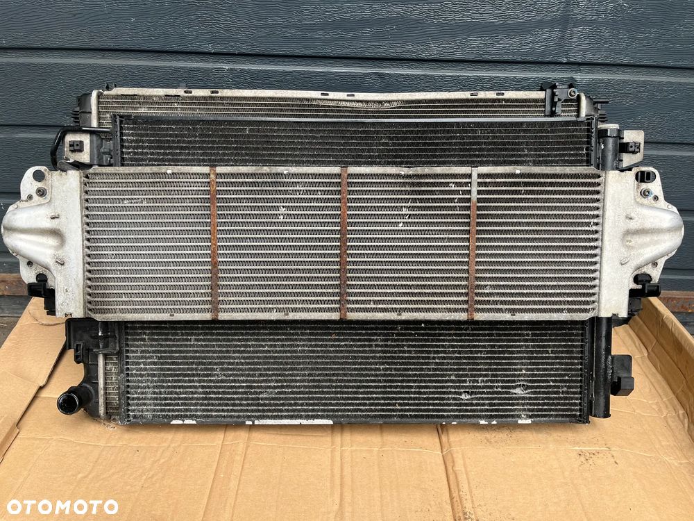 VW T5 lift 2.0 TDI KOMPLET CHŁODNIC INTERCOOLER WENTYLATOR 7E0121201N 7E0820411D 7H0145804B - 2