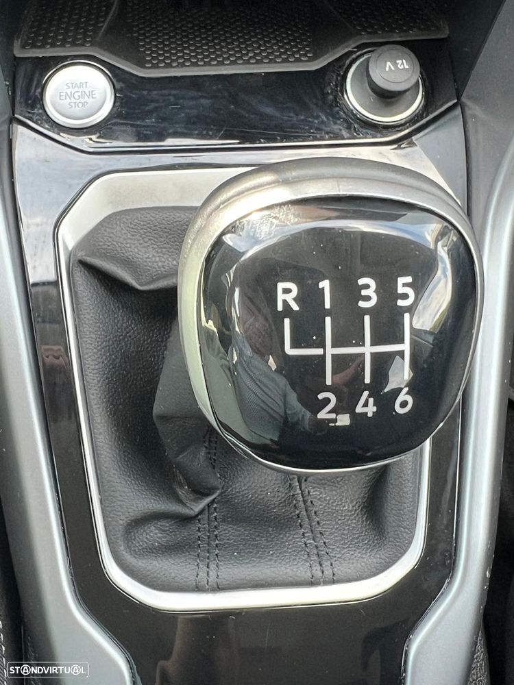 VW T-Roc 1.0 TSI Urban - 26