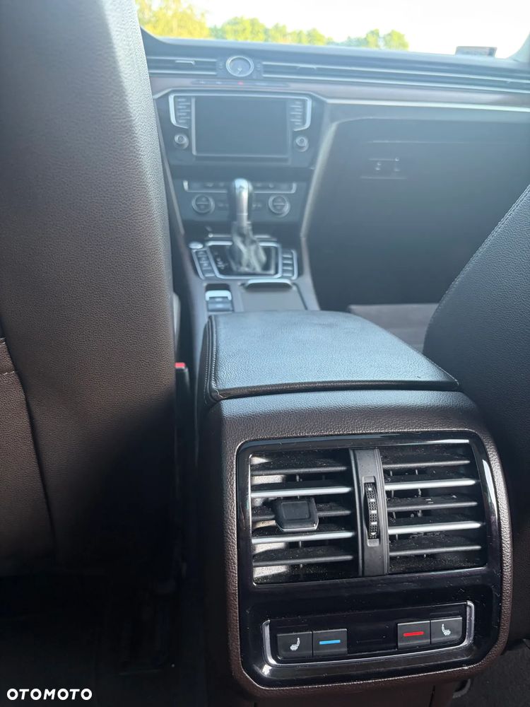 Volkswagen Passat 2.0 TDI BMT 4Mot Highline DSG - 24