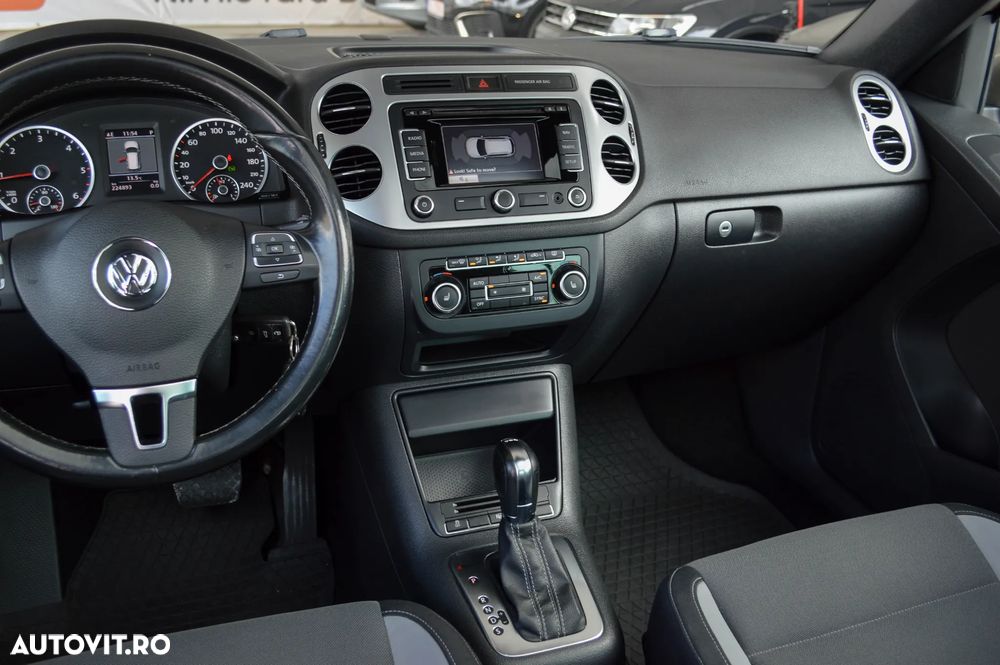 Volkswagen Tiguan 2.0 TDI 4Motion DSG Sport & Style - 29