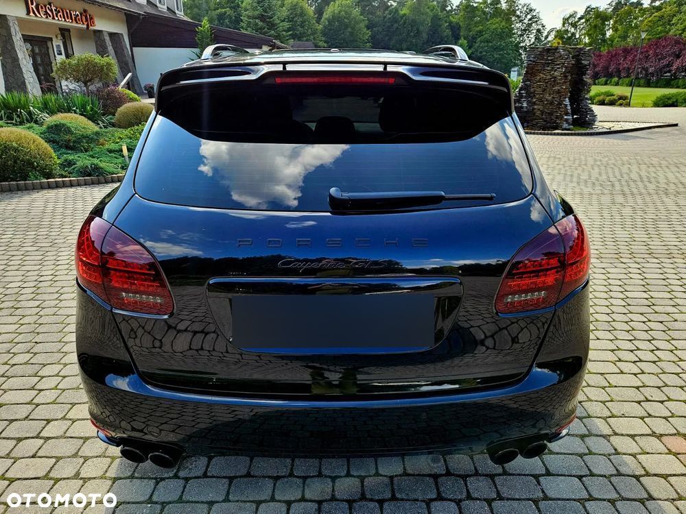 Porsche Cayenne - 10