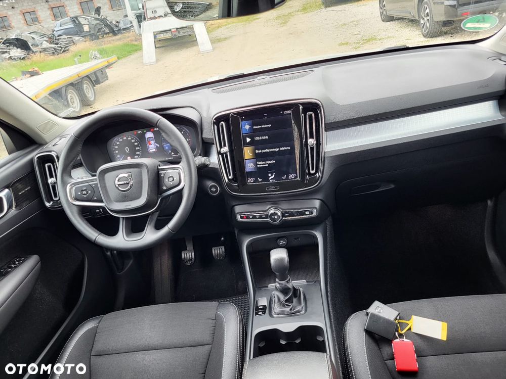 Volvo XC 40 D3 SCR Momentum - 19
