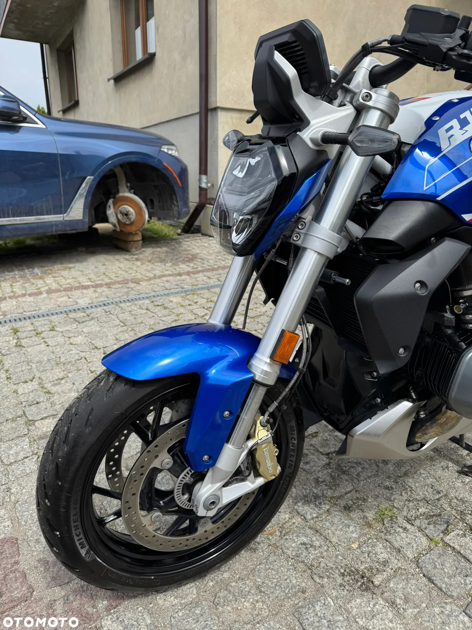 BMW R - 19