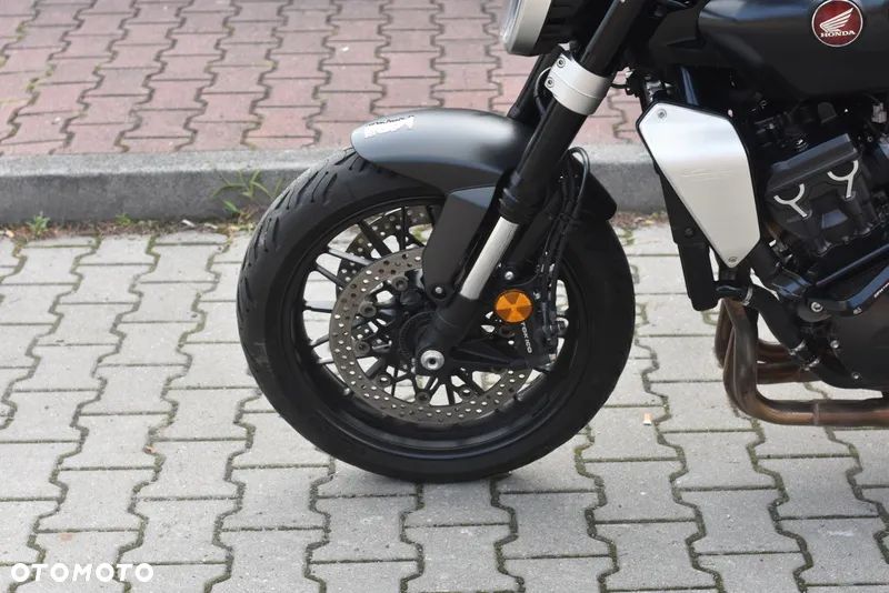 Honda CB - 26