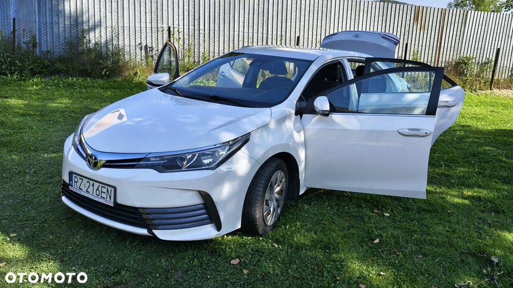 Toyota Corolla 1.4 D-4D Comfort - 8