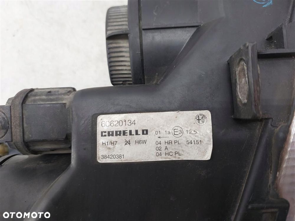 Reflektor lampa przód prawa Alfa Romeo 156 1997-2002 60620134 38420381 - 2