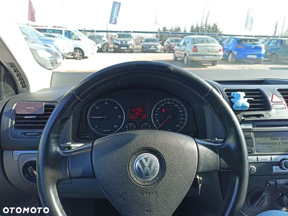 Volkswagen Golf - 9