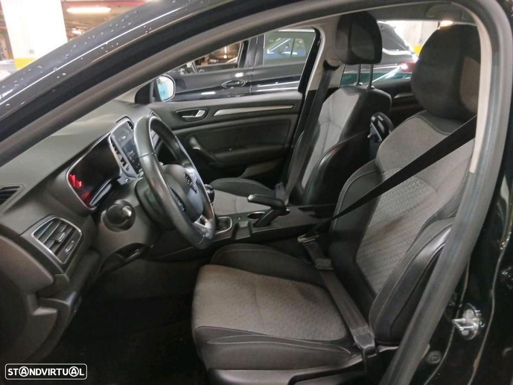 Renault Mégane 1.5 Blue dCi Limited - 6