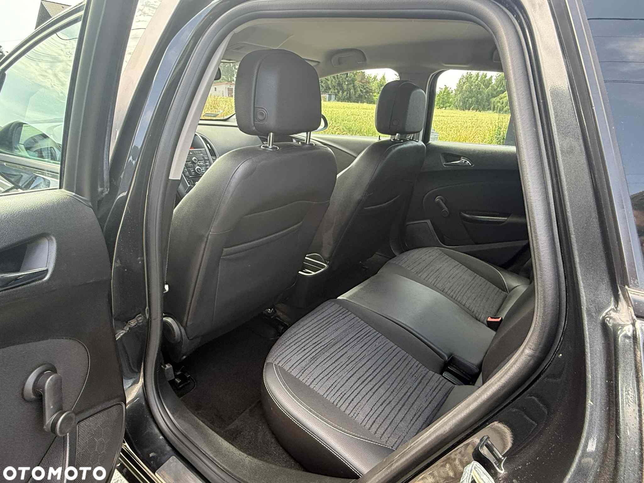 Opel Astra IV 1.6 CDTI Cosmo - 16