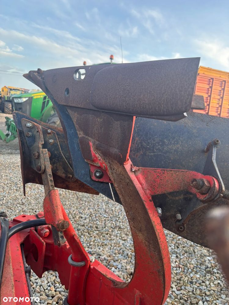 Gregoire Besson RWY 6 - 19