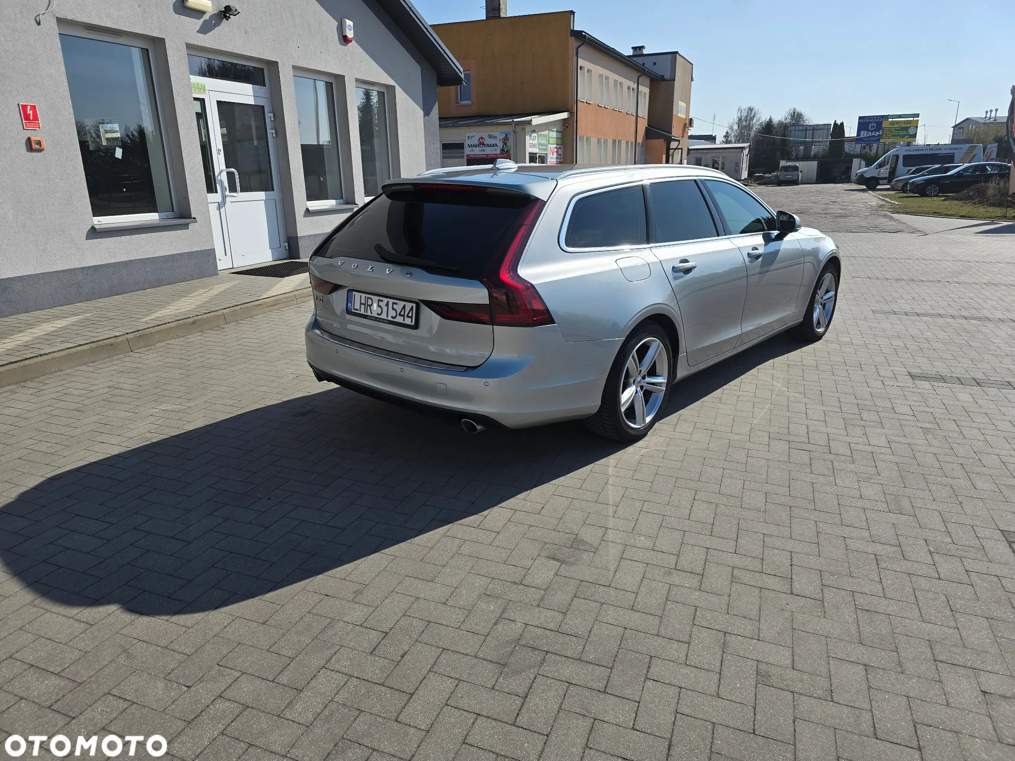 Volvo V90 D5 AWD Momentum - 3