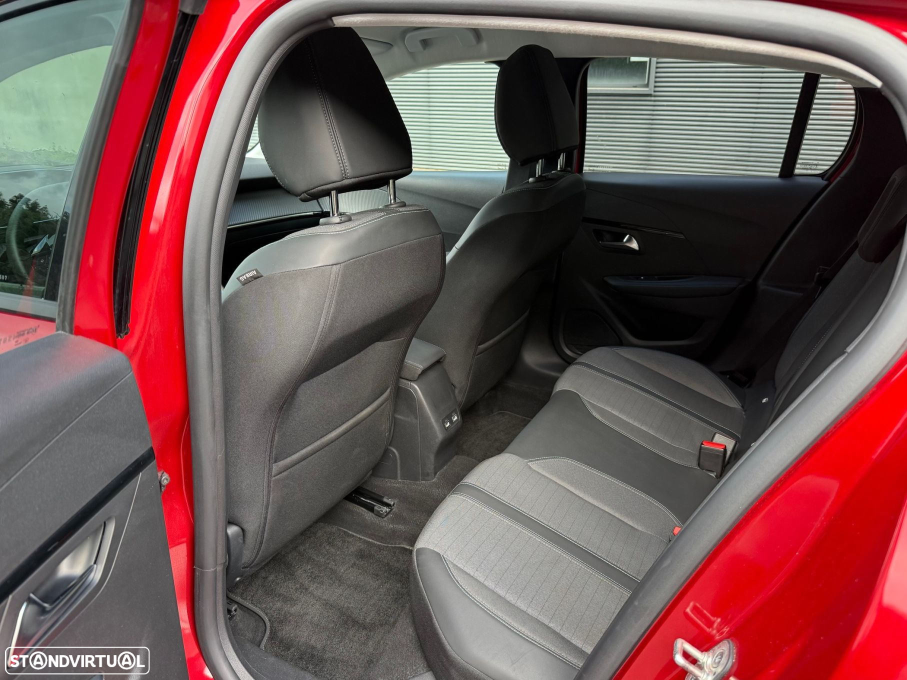 Peugeot 208 PureTech 100 EAT8 Allure - 20