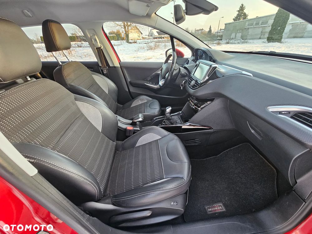 Peugeot 2008 1.2 Pure Tech Active S&S - 19