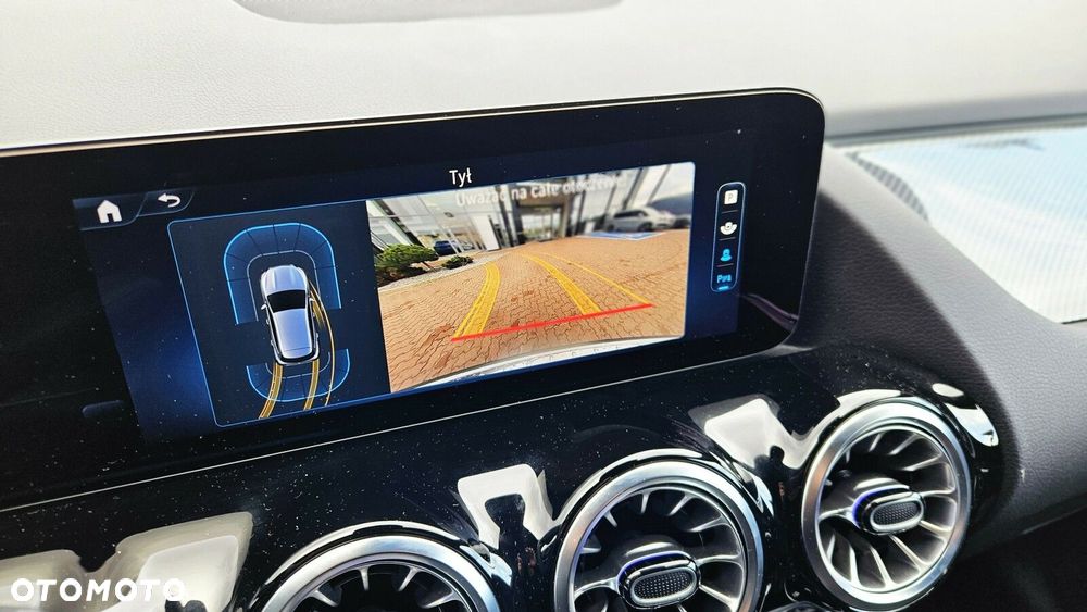 Mercedes-Benz GLA - 19