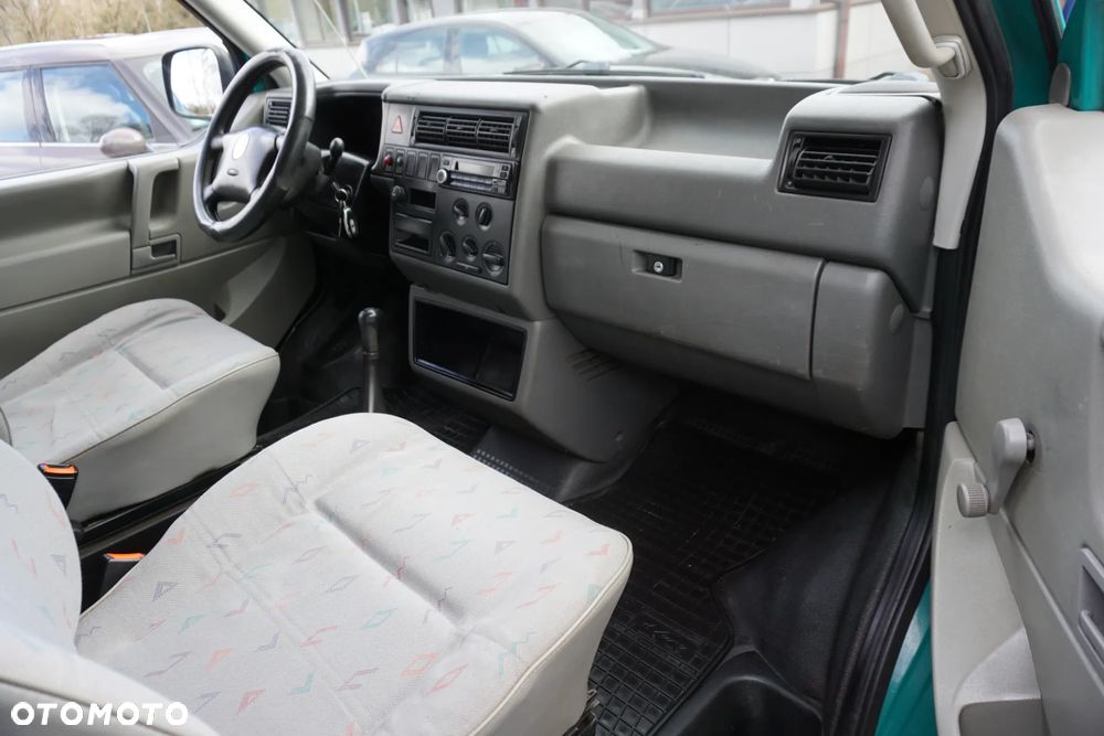 Volkswagen Transporter - 14