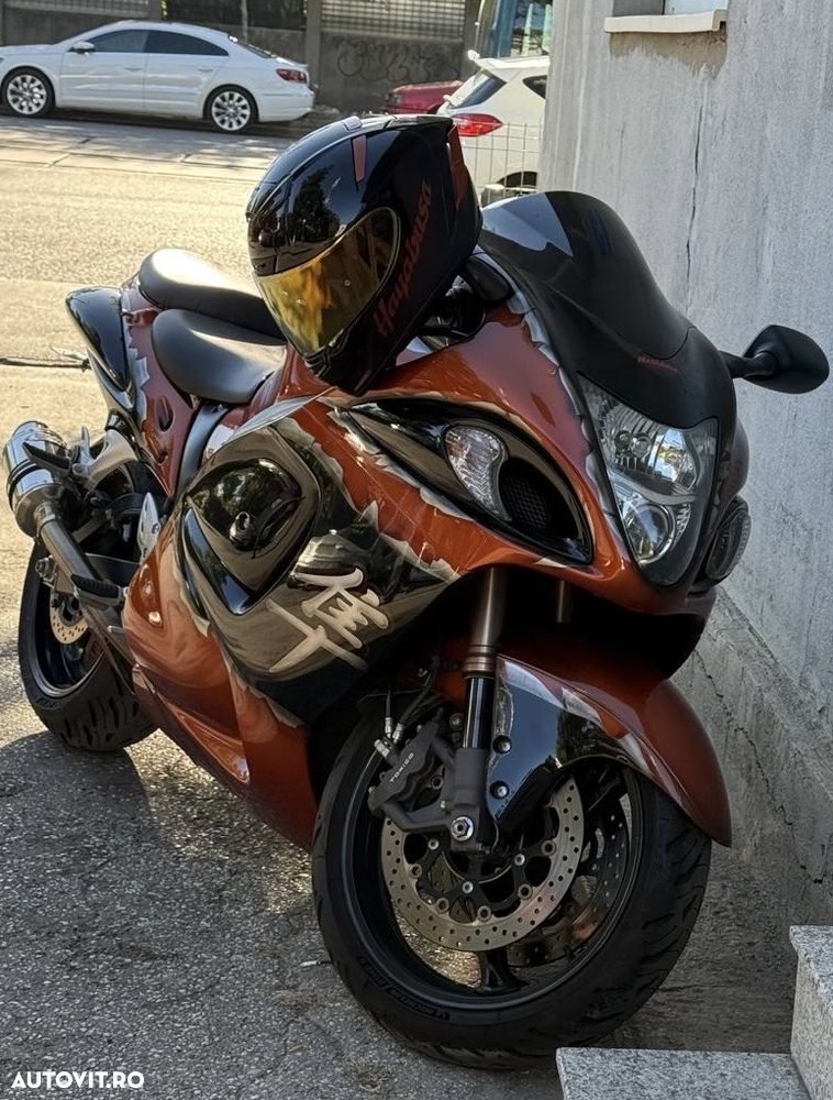 Suzuki GSX 1300R Hayabusa - 1