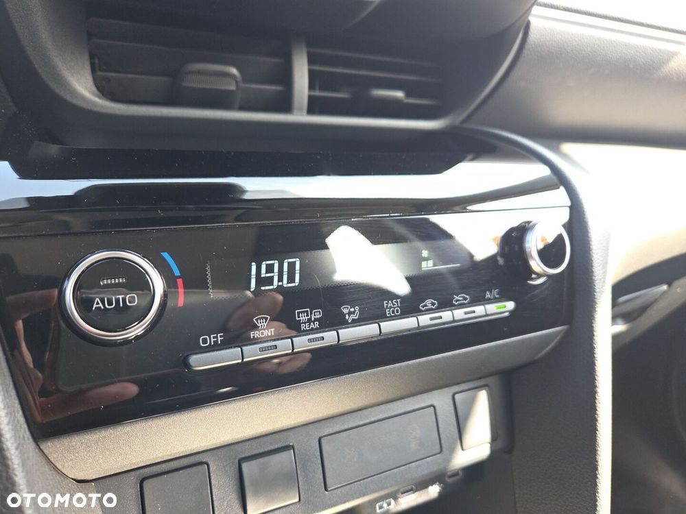 Toyota Yaris Cross Hybrid 1.5 Comfort - 28