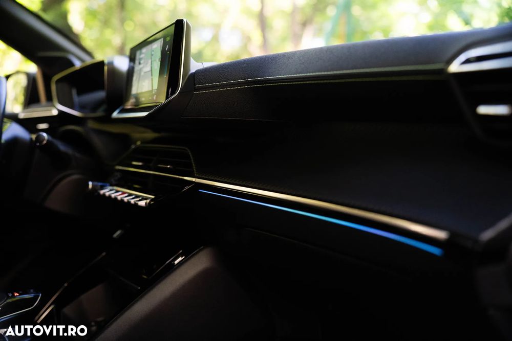 Peugeot 208 e-208 GT-Line - 10