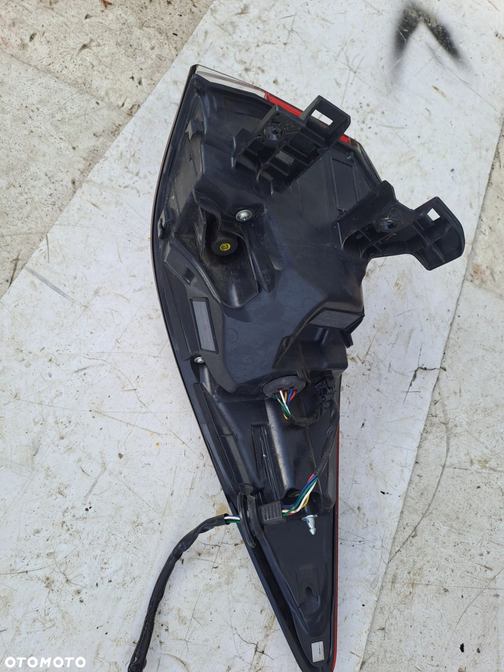 LAMPA TYŁ TYLNA LEWA LEXUS RX LIFT - 2