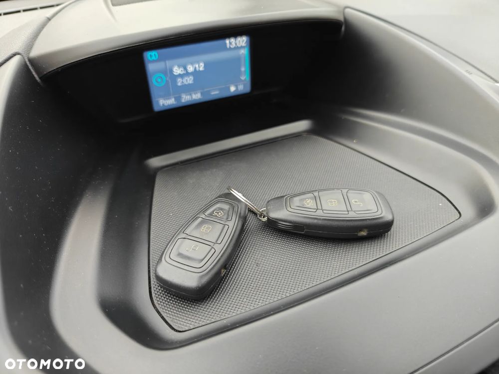 Ford Kuga 2.0 TDCi 2x4 Trend - 17