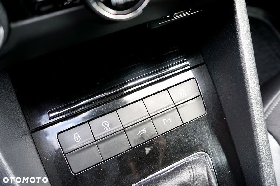 Skoda Octavia 2.0 TDI 4x4 DSG Scout - 35