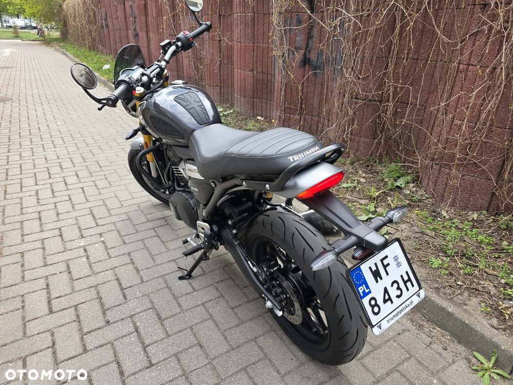 Triumph Inny - 9